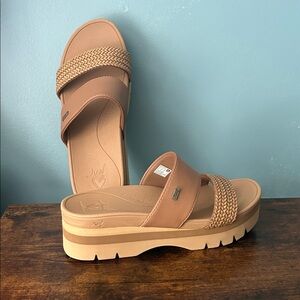 Reef Women's Tan Platform Sandals